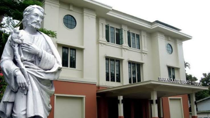 High School — SMAK Kolese Santo Yusup Malang Location